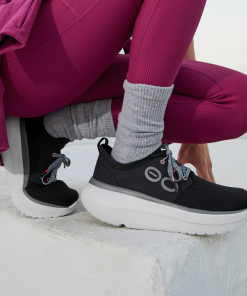 Women's OOmy Stride - White Black