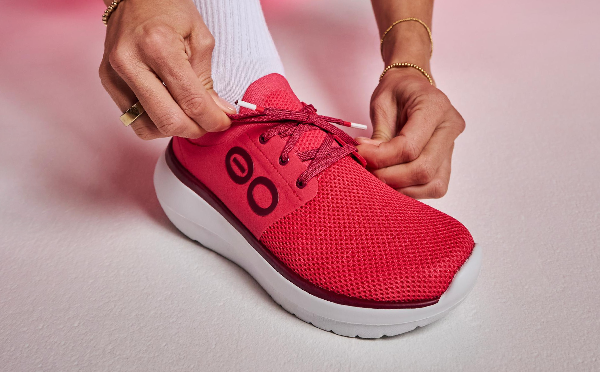 womens-oomy-stride-neon-berry-09-09-OOmyStride_NeonBerry2 Women's OOmy Stride - Neon Berry (FINAL SALE)